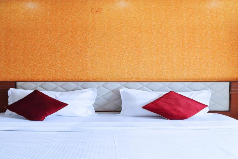 Business Inn Bangalore Exteriör bild