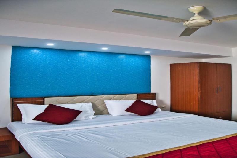 Business Inn Bangalore Exteriör bild